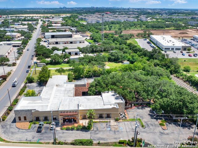 5150 N Loop 1604 Property Photo 68