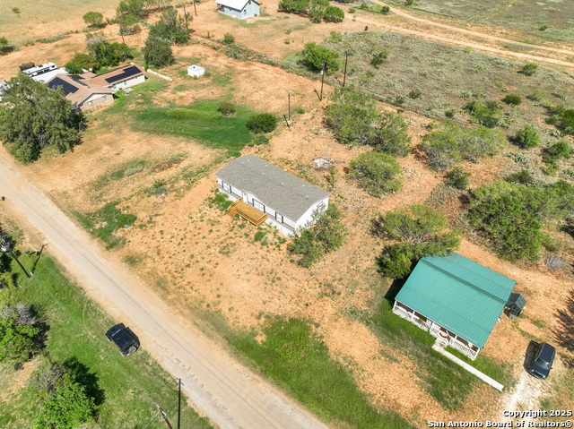 636 County Road 1615 Property Photo 5