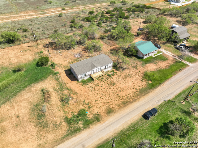 636 County Road 1615 Property Photo 6