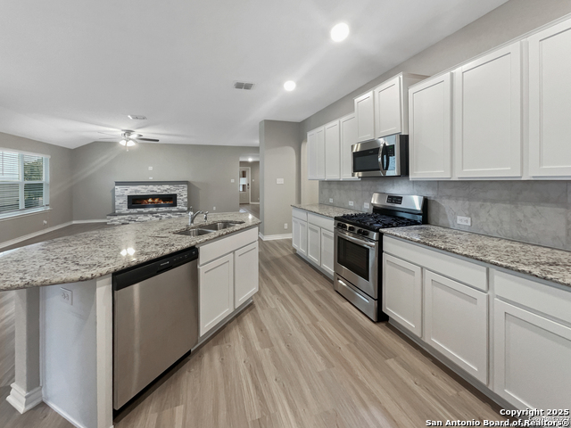 843 Brown Thrasher Property Photo 1