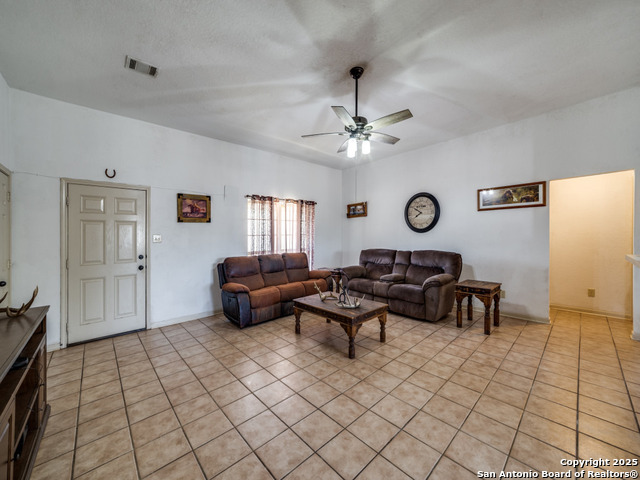 4979 Fm 1343 Property Photo 2
