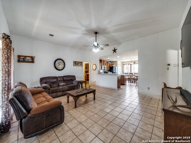 4979 Fm 1343 Property Photo 4