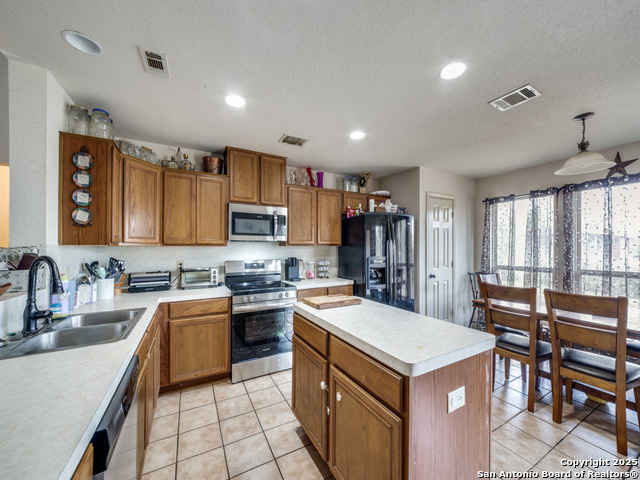 4979 Fm 1343 Property Photo 6