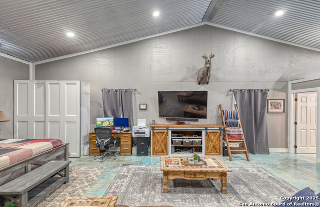 944 Fm 1049 Property Photo 8