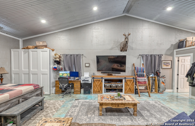 944 Fm 1049 Property Photo 9