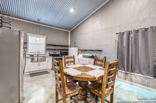 944 Fm 1049 Property Photo 11