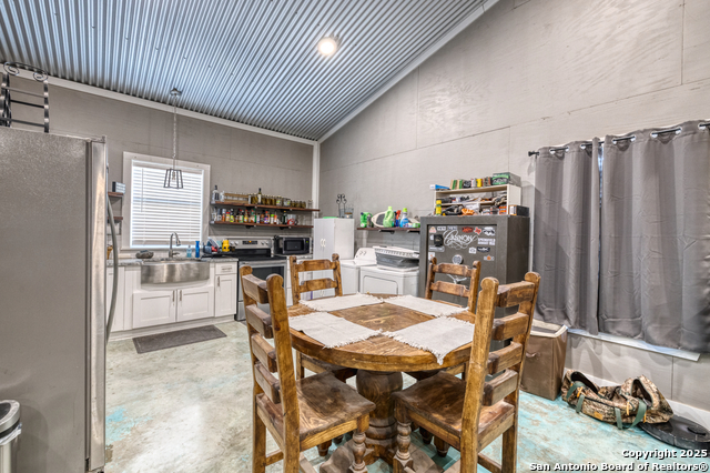 944 Fm 1049 Property Photo 12