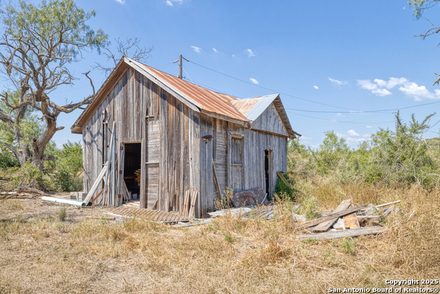 944 Fm 1049 Property Photo 19