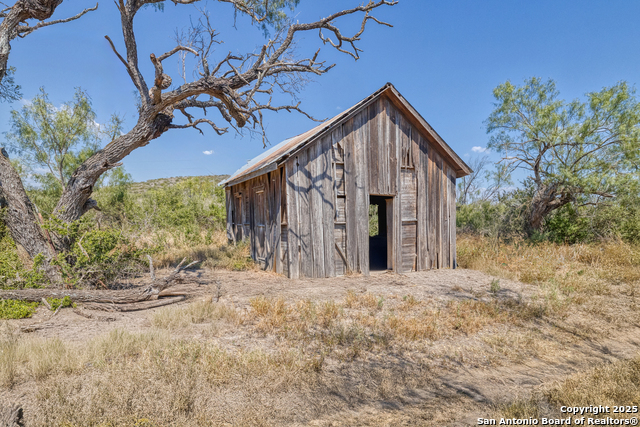 944 Fm 1049 Property Photo 21
