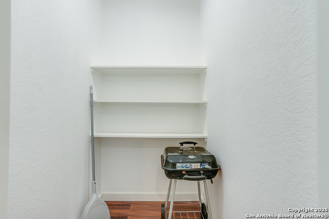 1039 Mckinley Ave Property Photo 32