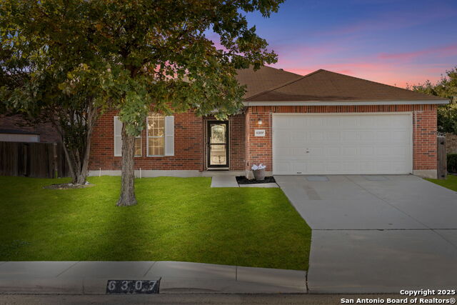6307 Parkland Oaks Property Photo 1