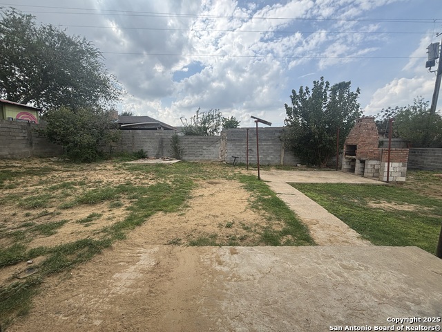 205 Sunset Loop Property Photo 7