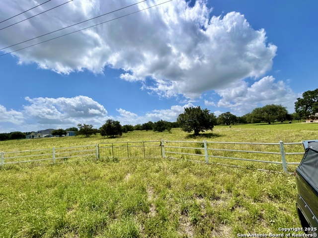 3200 N Ih 35 Property Photo 1