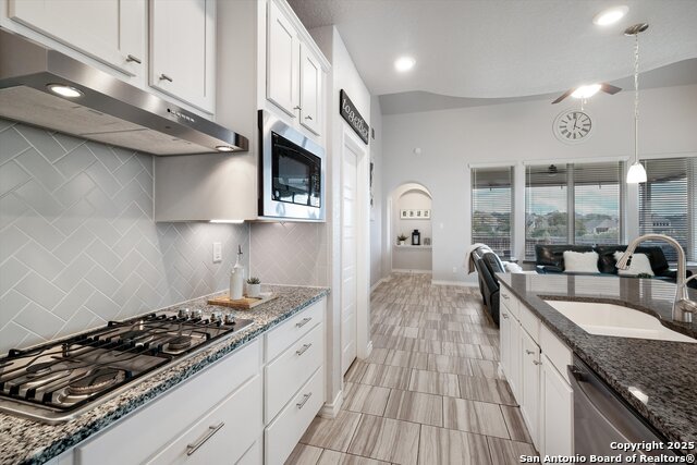 3227 Blenheim Park Property Photo 11