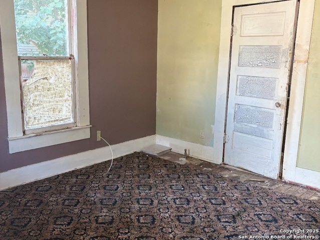 302 Regina Property Photo 8