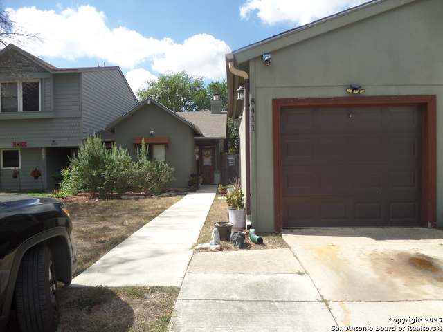 8411 Forest Ridge Property Photo 1