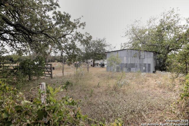 81 Sandy Creek Rd Property Photo 2