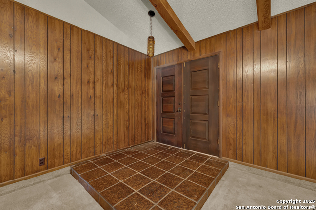 255 Brehm Ln Property Photo 9