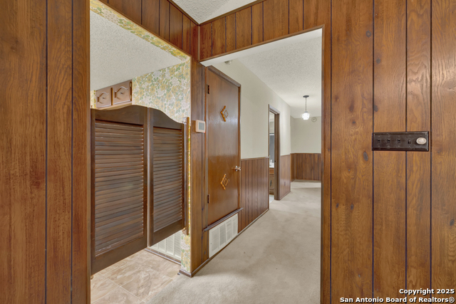 255 Brehm Ln Property Photo 12