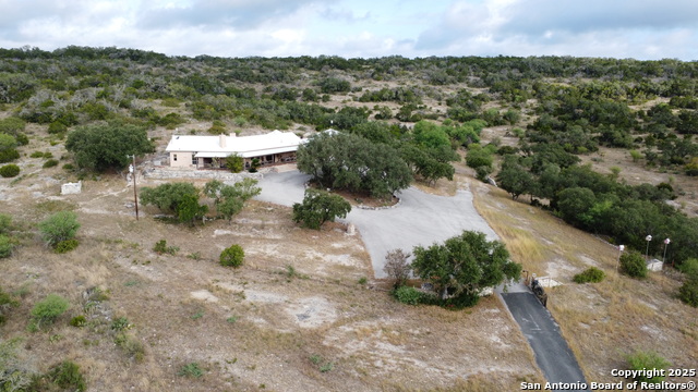 137 Private Road 3501 Property Photo 6