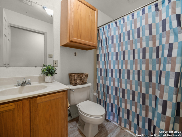 504 Oak Grove Property Photo 18