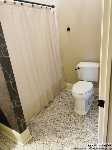914 Gentilz St Property Photo 32