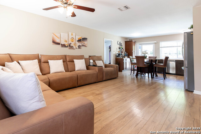 6635 Spring Hollow Property Photo 6