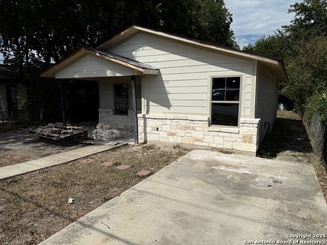 525 Saltillo Property Photo 1