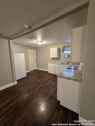 1718 Commercial Property Photo 3