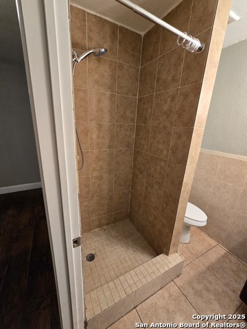 1718 Commercial Property Photo 7