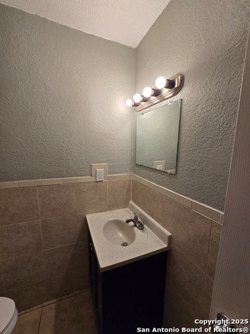 1718 Commercial Property Photo 9