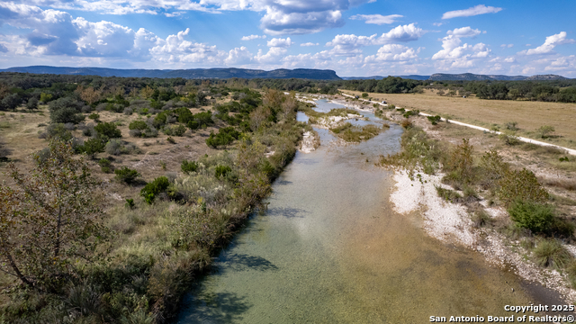 2554 Cr 380 Property Photo 1