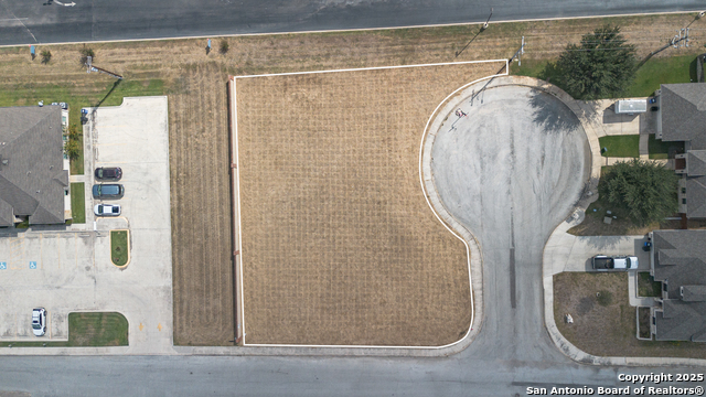 105 Juniors Property Photo 4