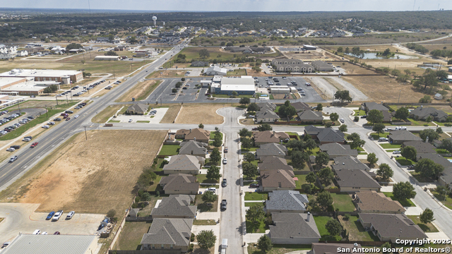 105 Juniors Property Photo 7