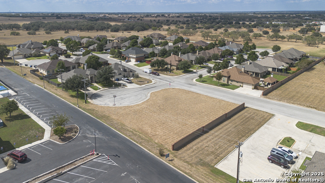 105 Juniors Property Photo 11