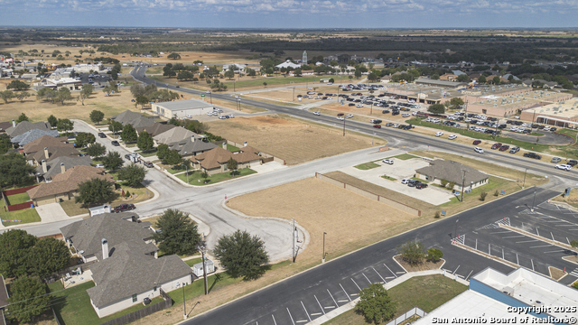 105 Juniors Property Photo 12