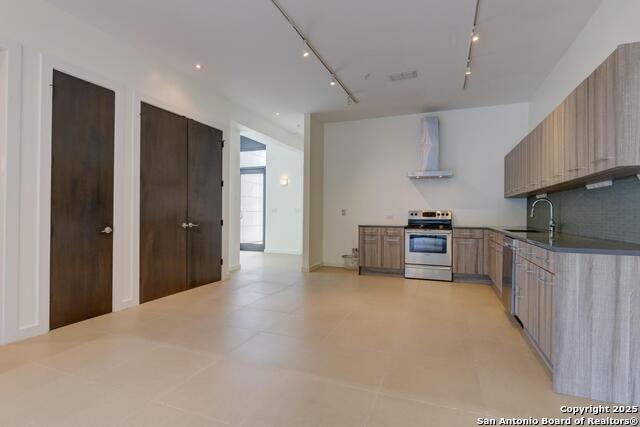 119 Marcia Property Photo 8
