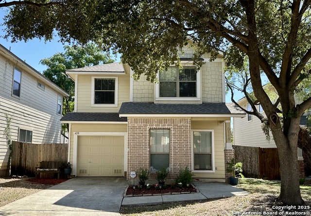 6118 Pecan Tree Property Photo 1