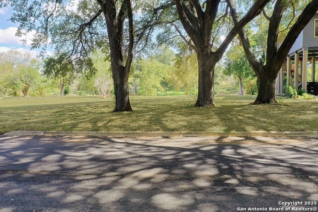 38 E Hampton Property Photo 6