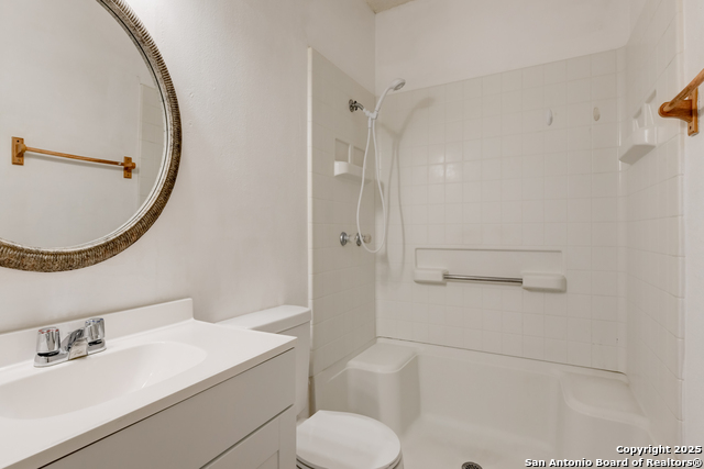 5818 Brambletree Property Photo 9