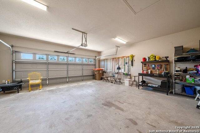 1094 Whispering Hills Property Photo 17