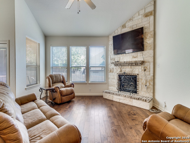 8702 Elkhorn Knoll Property Photo 9