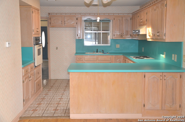 708 N Teel Property Photo 6