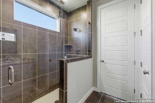 425 Foxtail Valley Property Photo 8