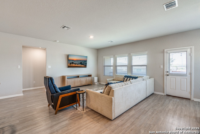 2474 Moselle Property Photo 6