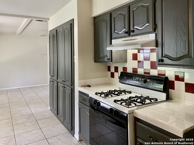 5711 Gillis Property Photo 14