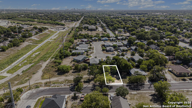 302 41st Property Photo 17