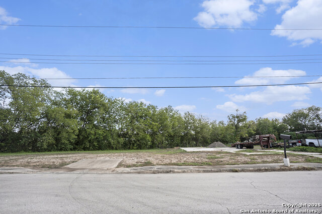 Na 41st St Property Photo 26