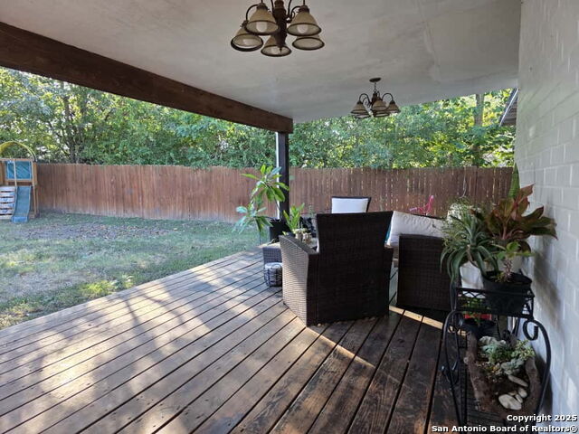 932 S Getty Property Photo 1