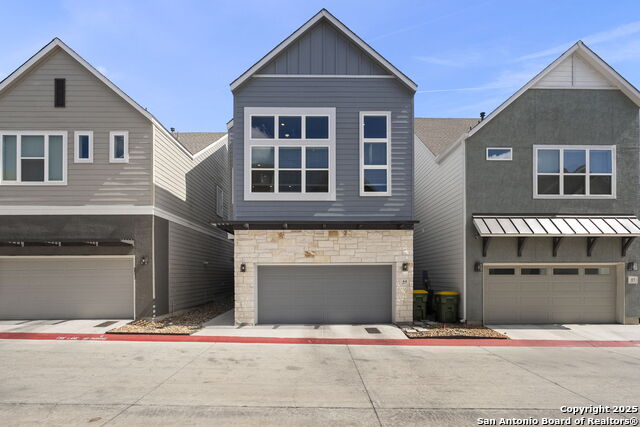 5843 Whitby Property Photo 1